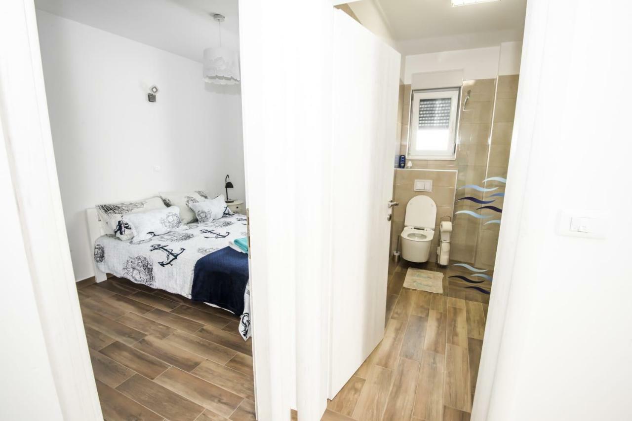 Blue Pearl Apartment Rogoznica  Ngoại thất bức ảnh