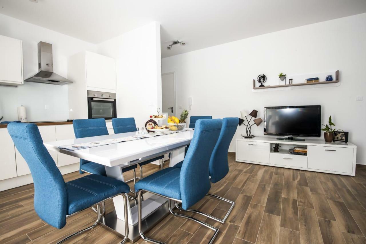 Blue Pearl Apartment Rogoznica  Ngoại thất bức ảnh