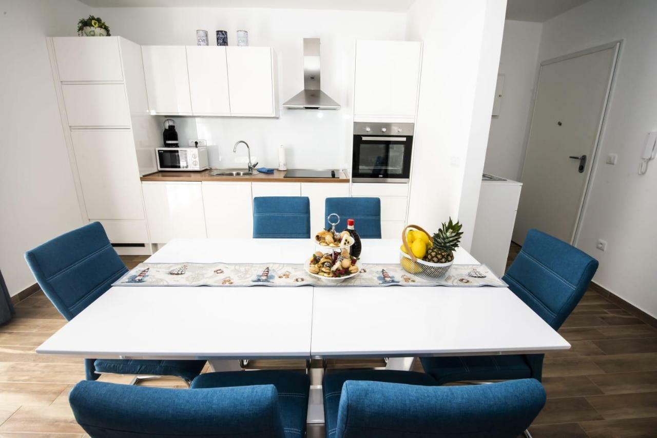 Blue Pearl Apartment Rogoznica  Ngoại thất bức ảnh
